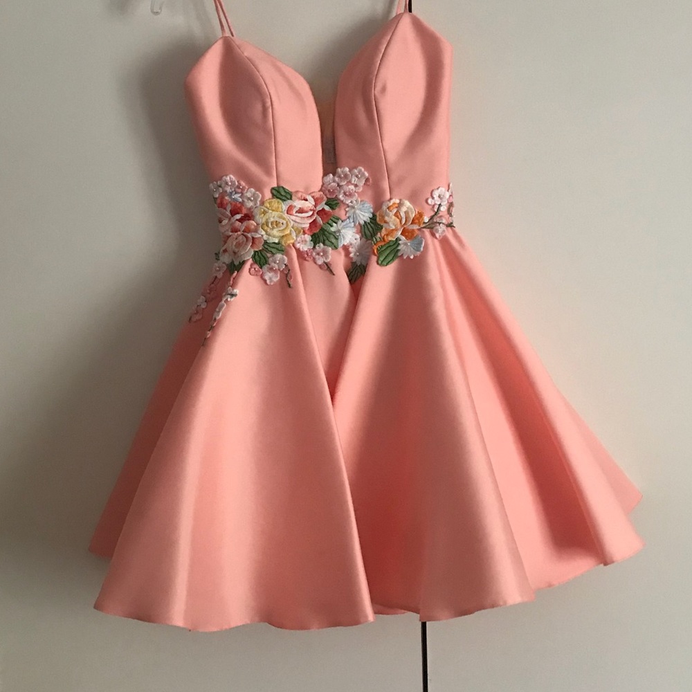 Tarik Ediz Short Prom Dress - Picture 2 of 8